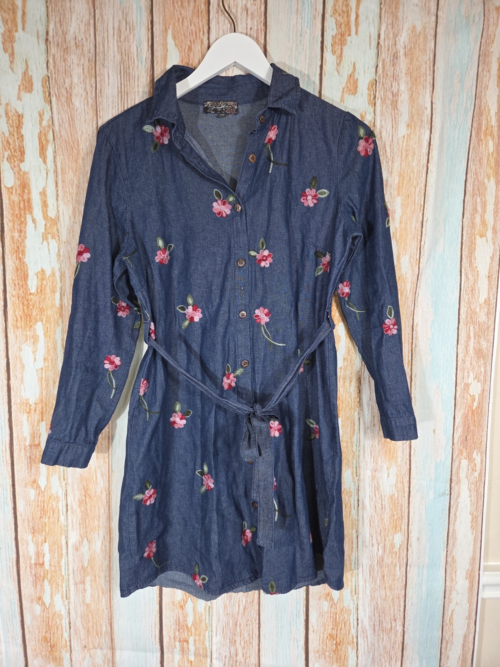 J. Gee Vintage Blue Denim Shirt Dress with Pink Floral Embroidery. Size PS